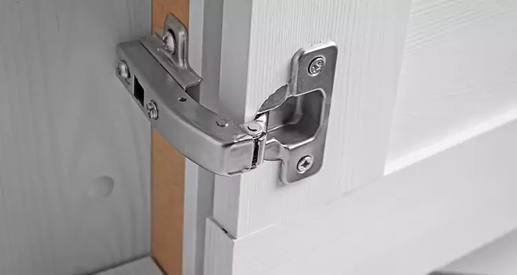 Shower Door Hinge Replacement in Sarasota Springs, FL