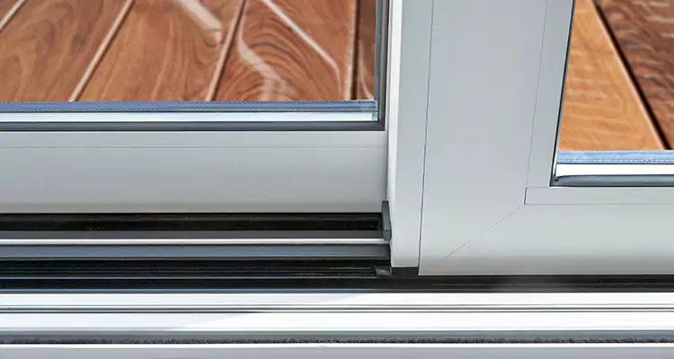 Patio Doors Leaking Water Issue Repair Services in Sarasota Springs, FL