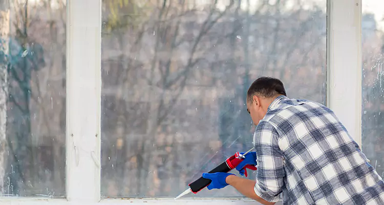 Repair Sliding Closet Doors Not Moving in Sarasota Springs, FL