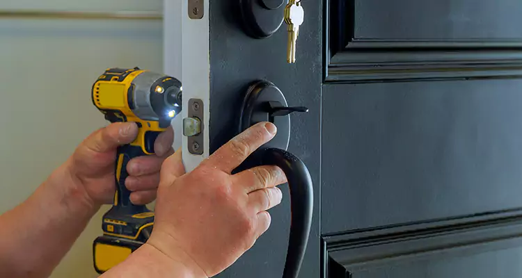 Comprehensive Door Lock Repair Services in Sarasota Springs, FL