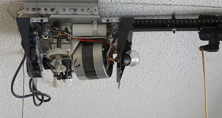 Garage Door Motor Replacement in Sarasota Springs, FL