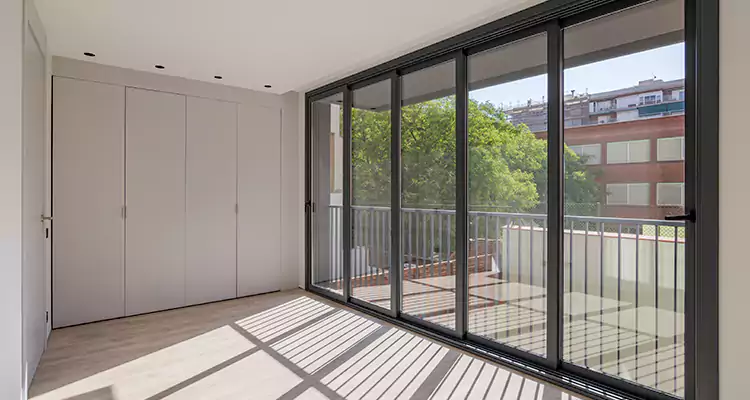 Fix Sliding Screen Door Track in Sarasota Springs, FL